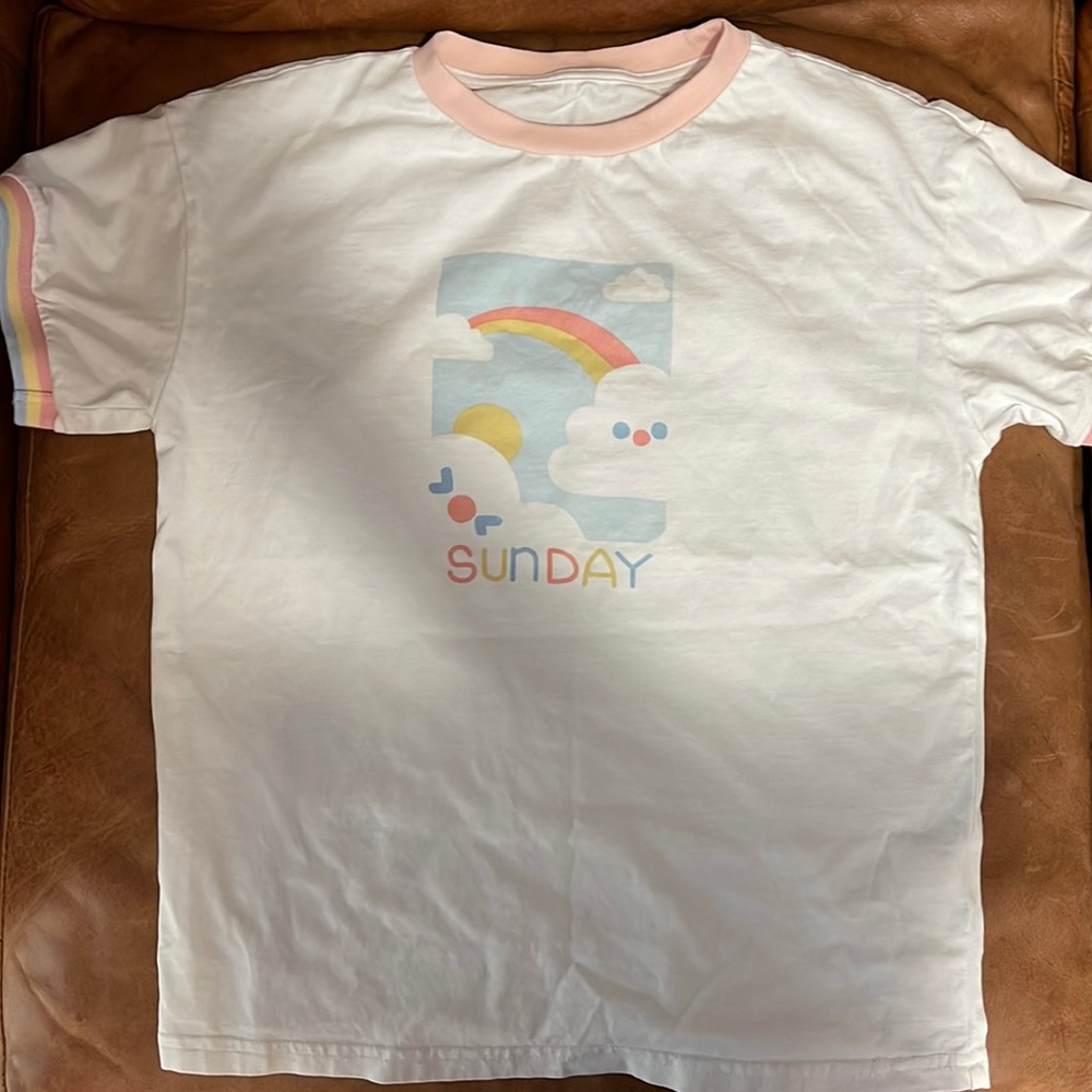 White shirt kawaii cute aesthetic cloud